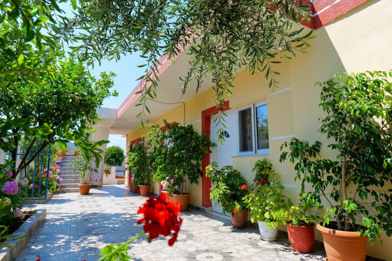 Hotel Ilias House Ksamil Exterior foto