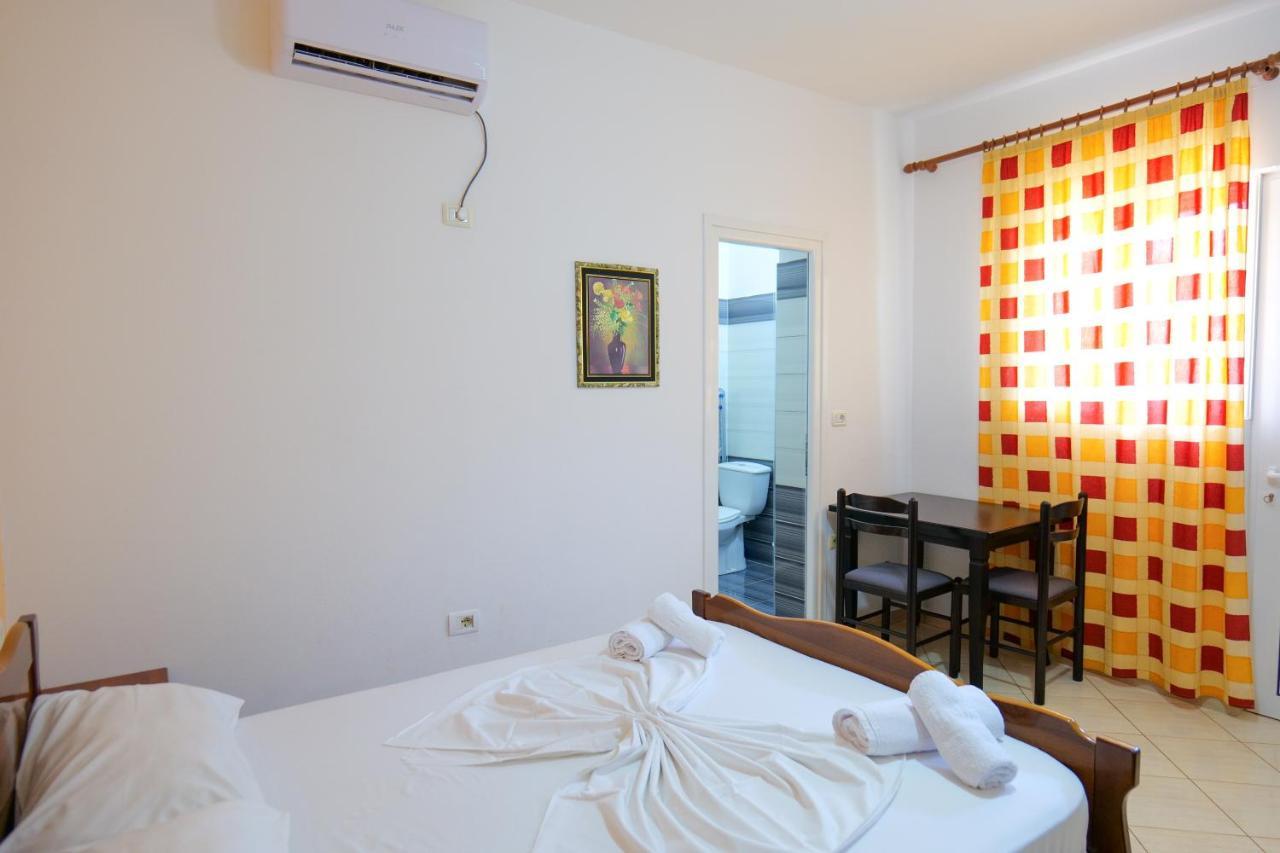 Hotel Ilias House Ksamil Exterior foto