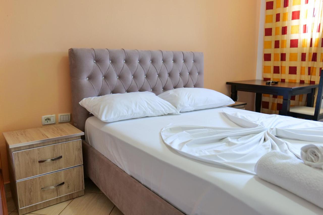 Hotel Ilias House Ksamil Exterior foto