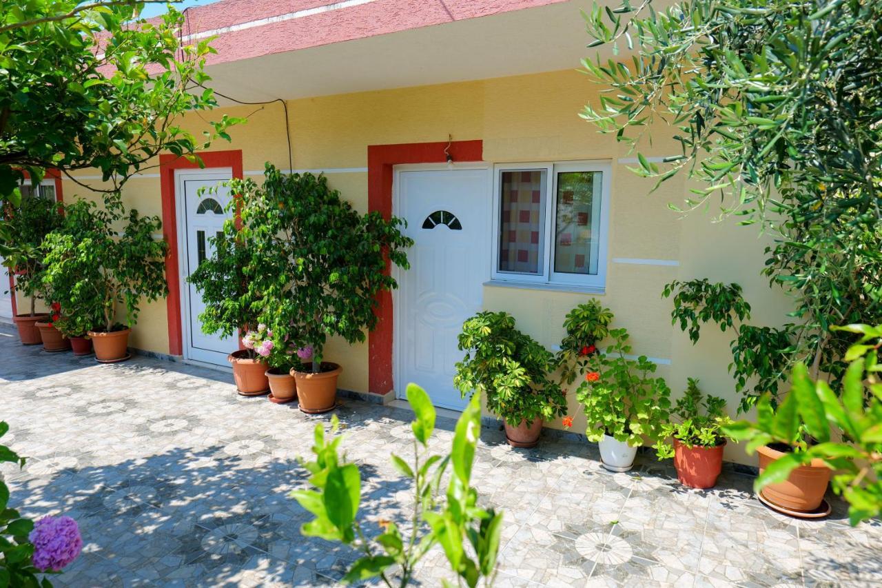 Hotel Ilias House Ksamil Exterior foto