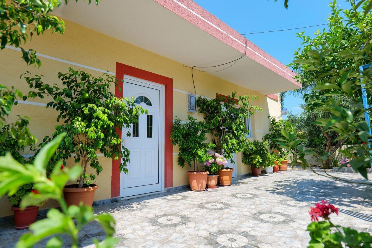 Hotel Ilias House Ksamil Exterior foto